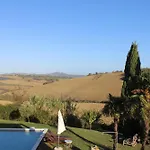 Casale Il Girasole 4*