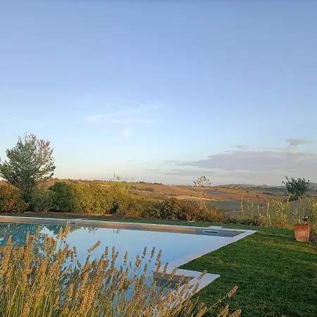 Casale Il Girasole 4*