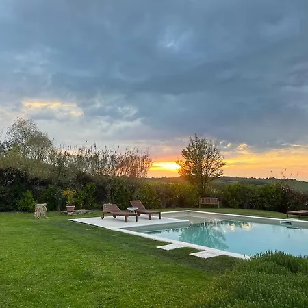 Casale Il Girasole 4*