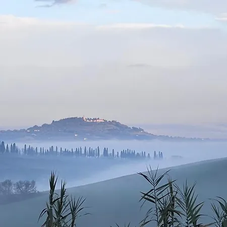 Casale Il Girasole בית הארחה