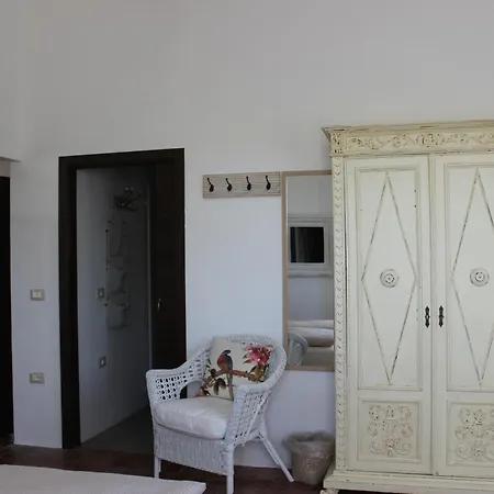 Casale Il Girasole 4* Barbara (Pesaro and Urbino)