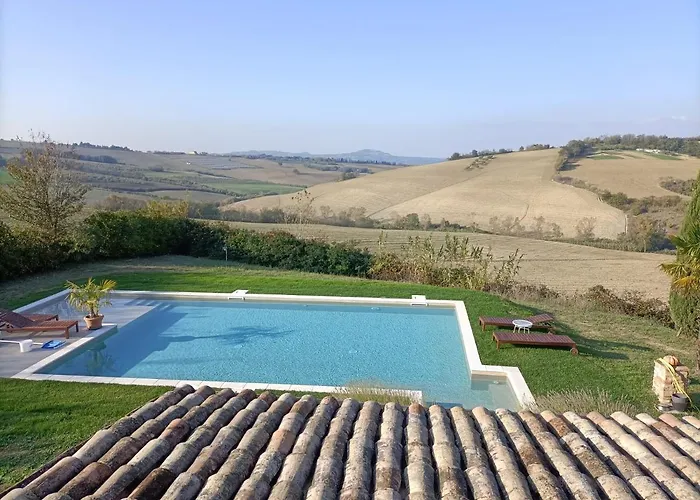 Casale Il Girasole Affittacamere Barbara (Pesaro and Urbino)