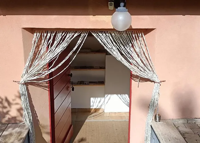 Casale Il Girasole Affittacamere Barbara (Pesaro and Urbino)